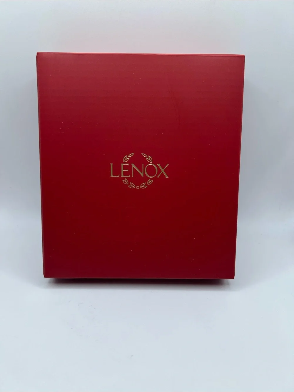 NEW 2022 Lenox Ceramic Holiday Wreath Ornament